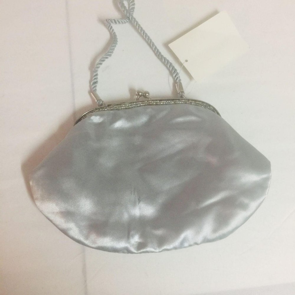 NWT Clutch Full of Sequence with clear beads Snap - Picture 5 of 8